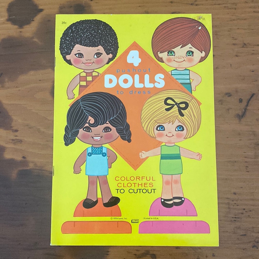 Vintage paper doll 4 dolls book uncut 1976 colorful